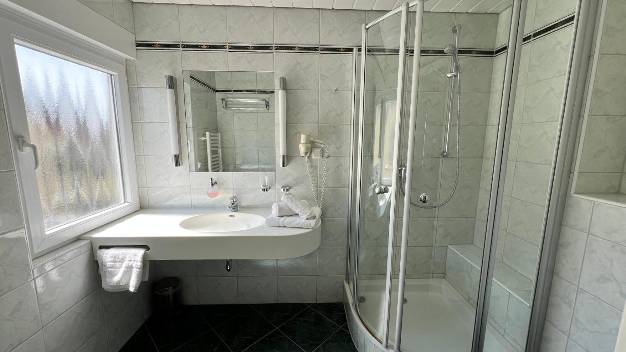 Gaestehaus Kliebenstein Saarwellingen Bagian luar foto