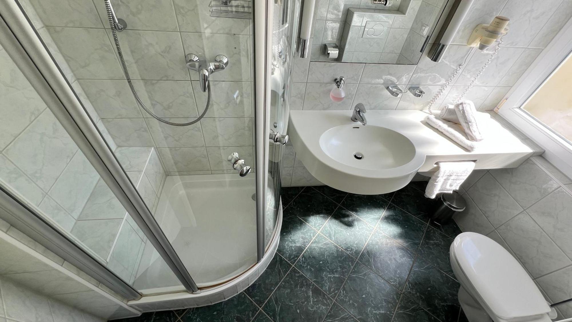 Gaestehaus Kliebenstein Saarwellingen Bagian luar foto
