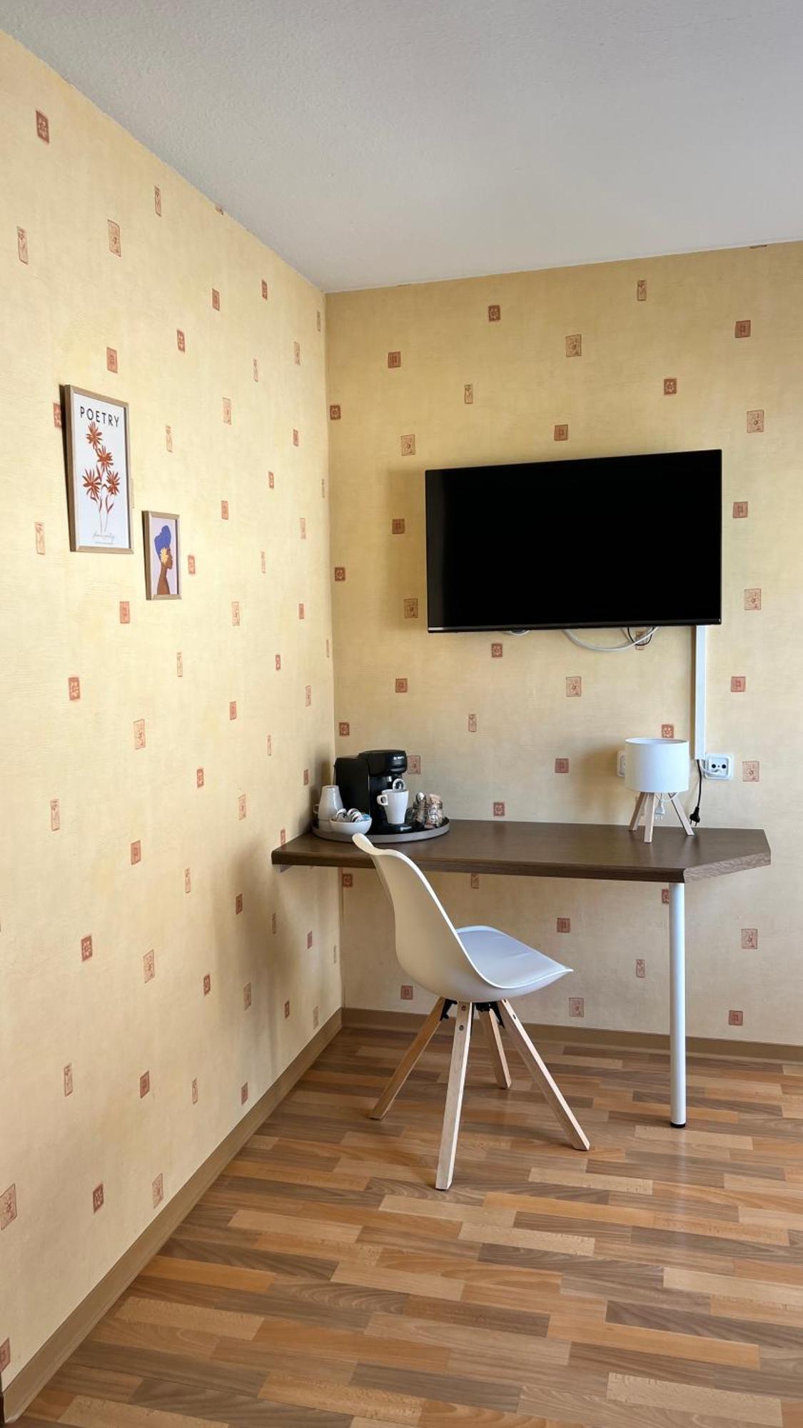 Gaestehaus Kliebenstein Saarwellingen Bagian luar foto