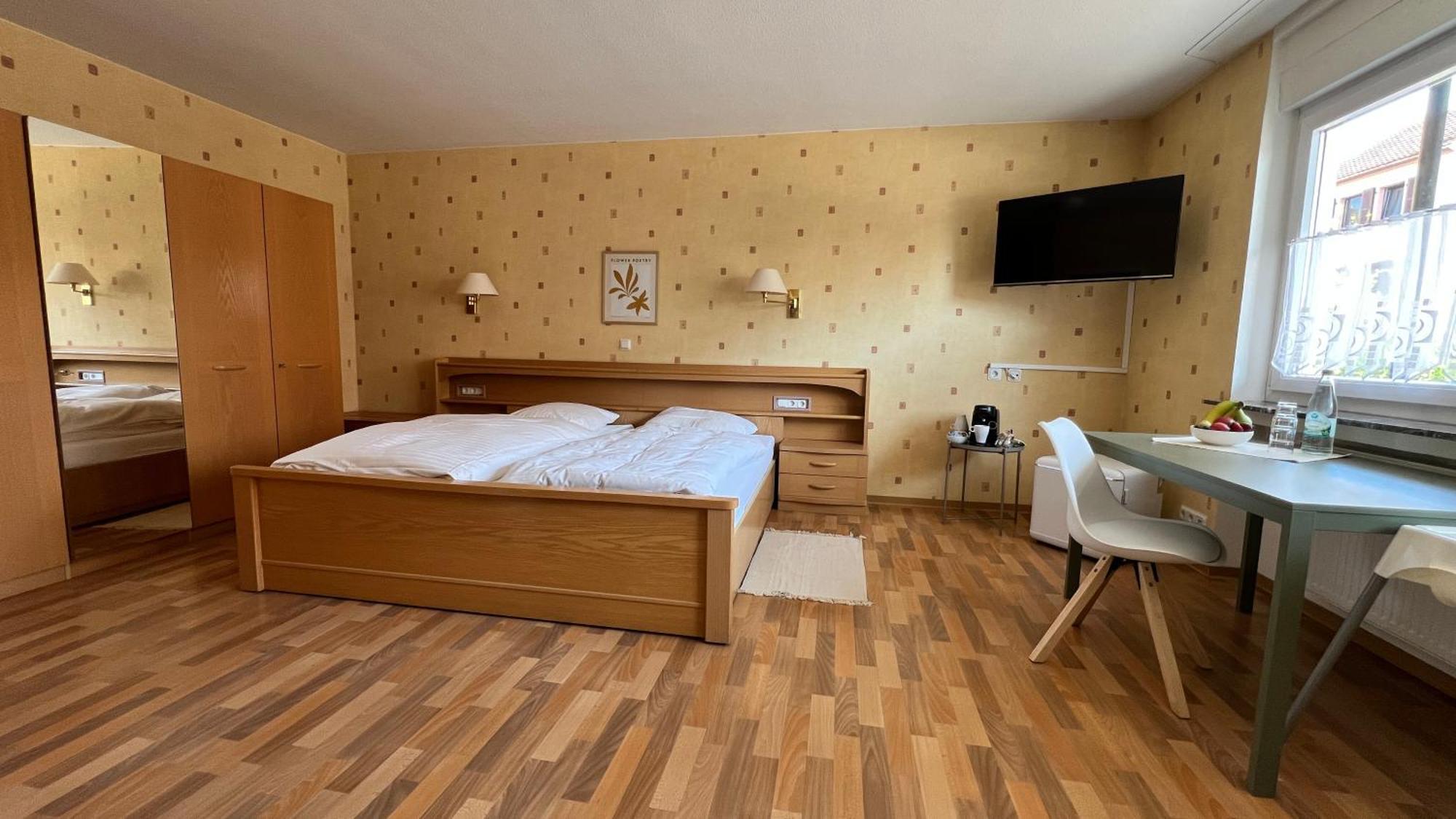 Gaestehaus Kliebenstein Saarwellingen Bagian luar foto