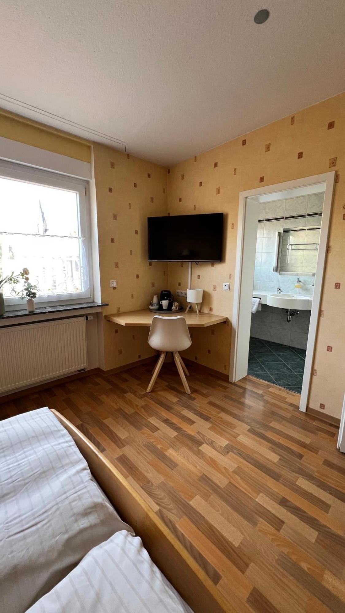 Gaestehaus Kliebenstein Saarwellingen Bagian luar foto