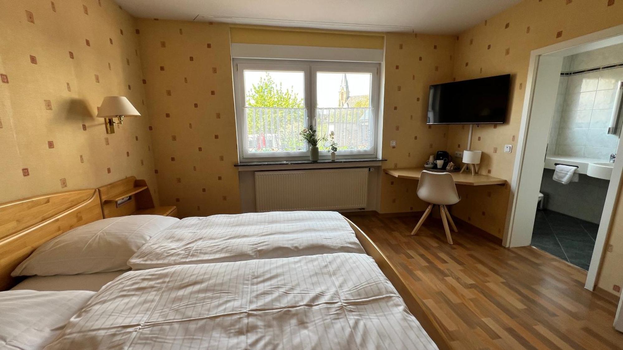 Gaestehaus Kliebenstein Saarwellingen Bagian luar foto