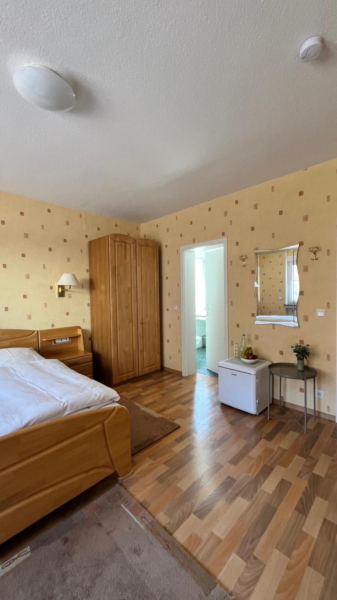 Gaestehaus Kliebenstein Saarwellingen Bagian luar foto