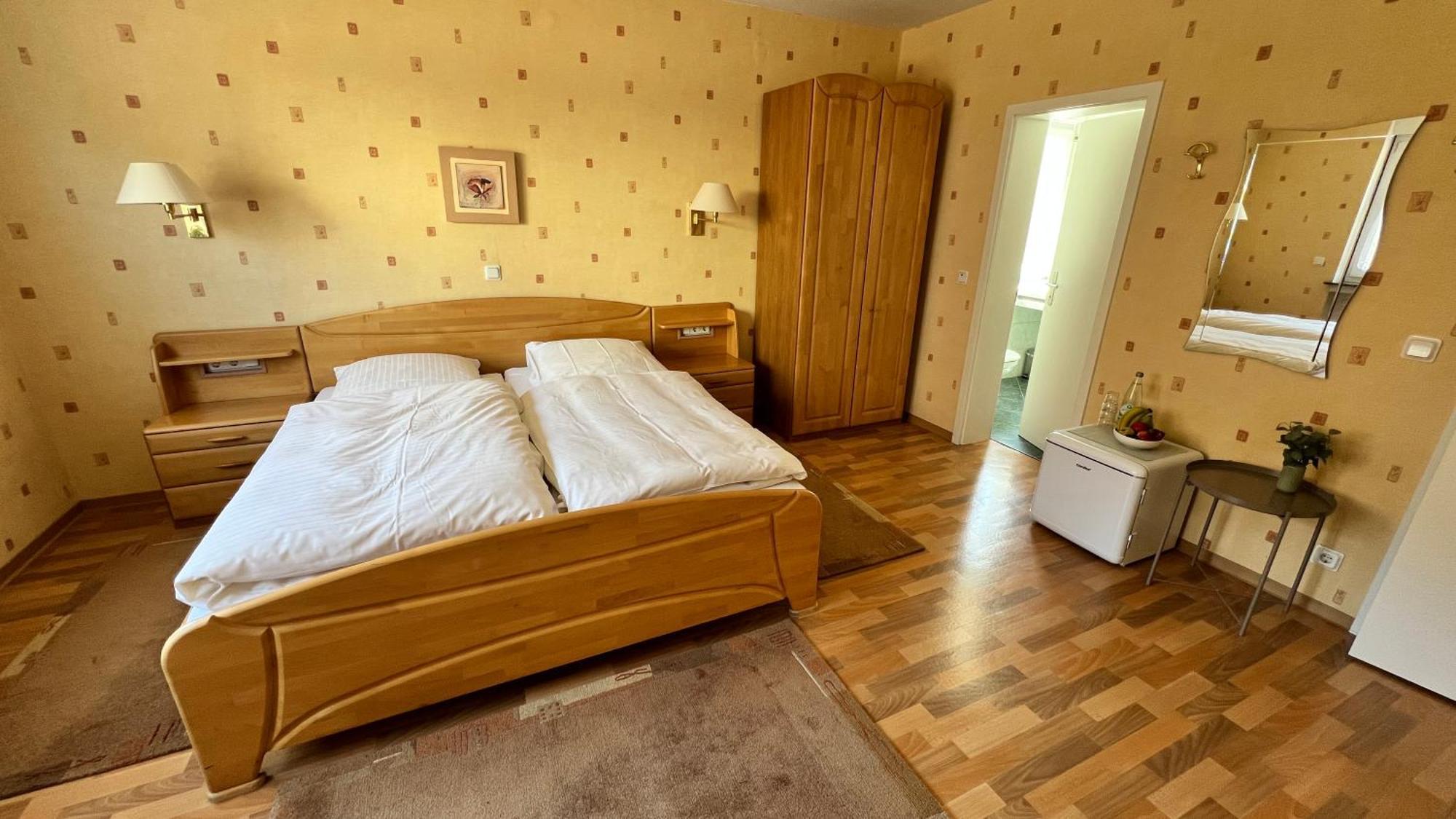 Gaestehaus Kliebenstein Saarwellingen Bagian luar foto